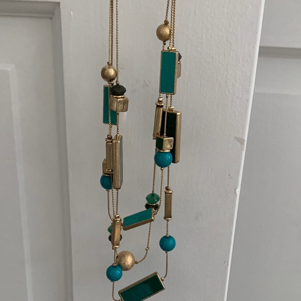 Elegant Gold and Teal Necklace